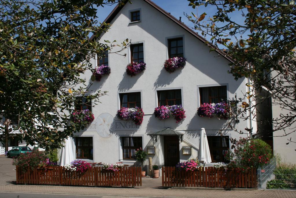 Hotel Restaurant Engel Pfaffenweiler Екстериор снимка