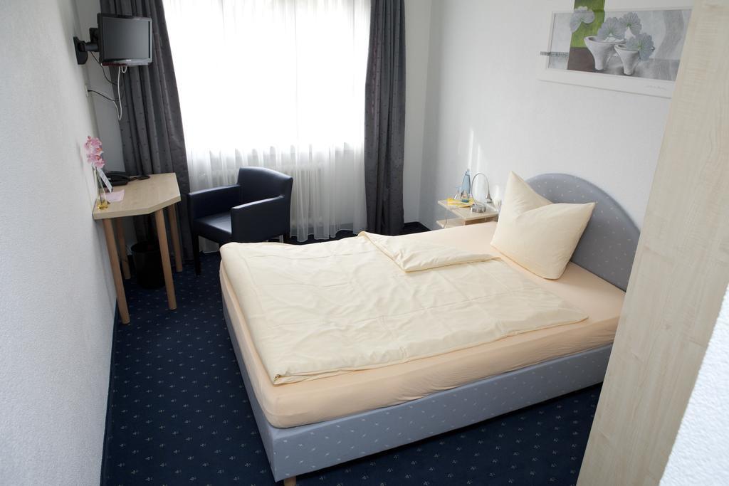 Hotel Restaurant Engel Pfaffenweiler Стая снимка