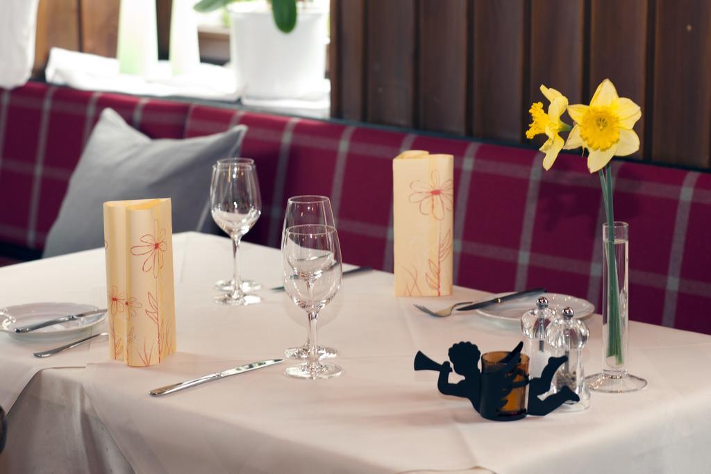 Hotel Restaurant Engel Pfaffenweiler Екстериор снимка
